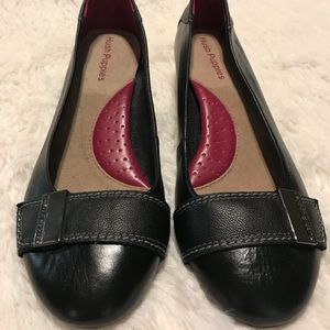 VGUC Women’s Black Hush Puppies Kitten Wedges